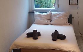 Zimmer mit eigenem Bad und eigenem Eingang